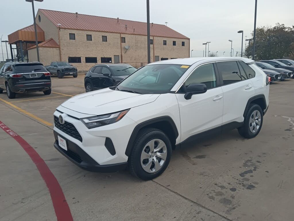 2025 Toyota RAV4 LE AWD