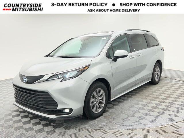 2025 Toyota Sienna XLE 7-Passenger FWD