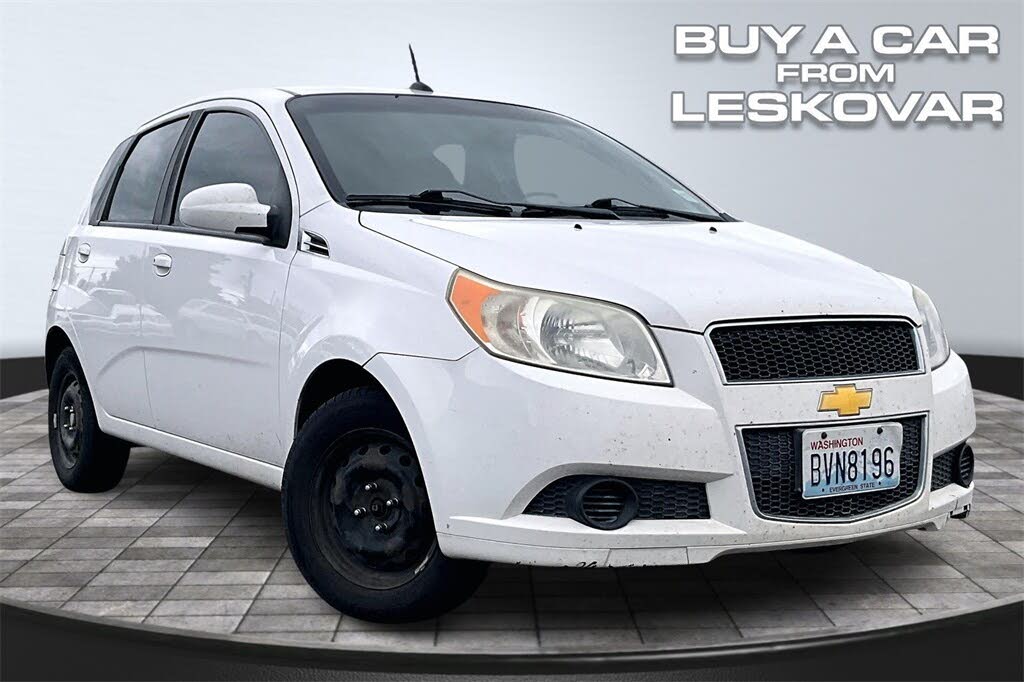 2010 Chevrolet Aveo 5 LS Hatchback FWD