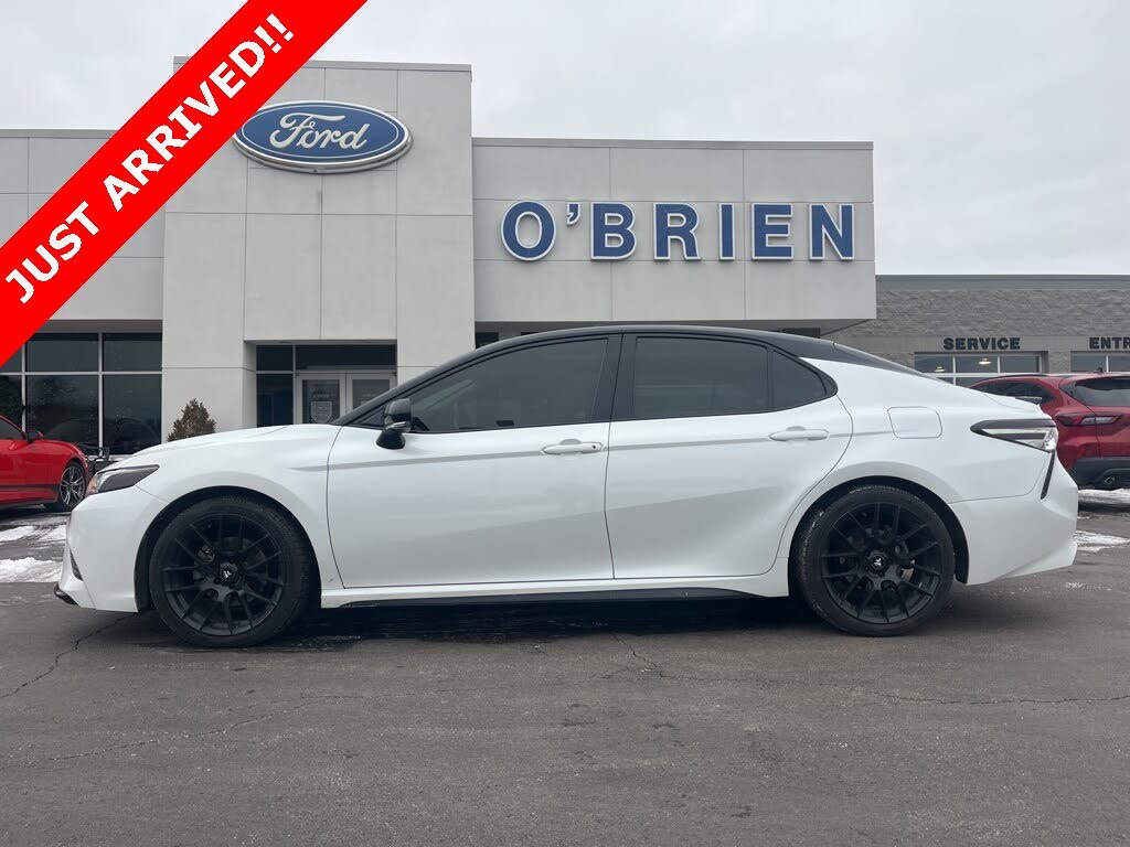 2019 Toyota Camry XSE FWD