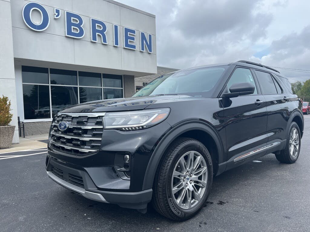 2025 Ford Explorer Active AWD