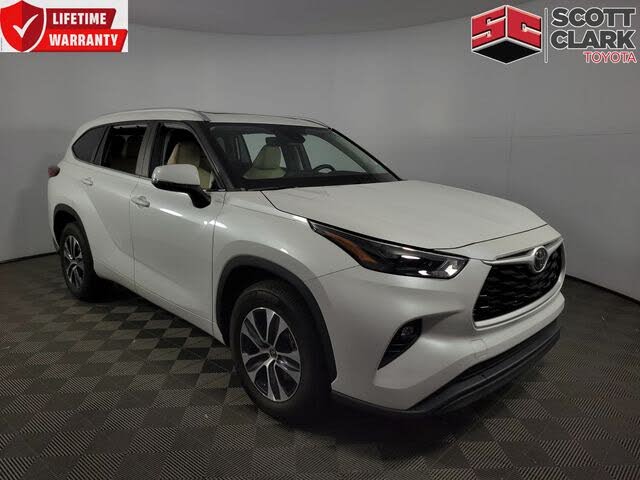 2023 Toyota Highlander XLE FWD