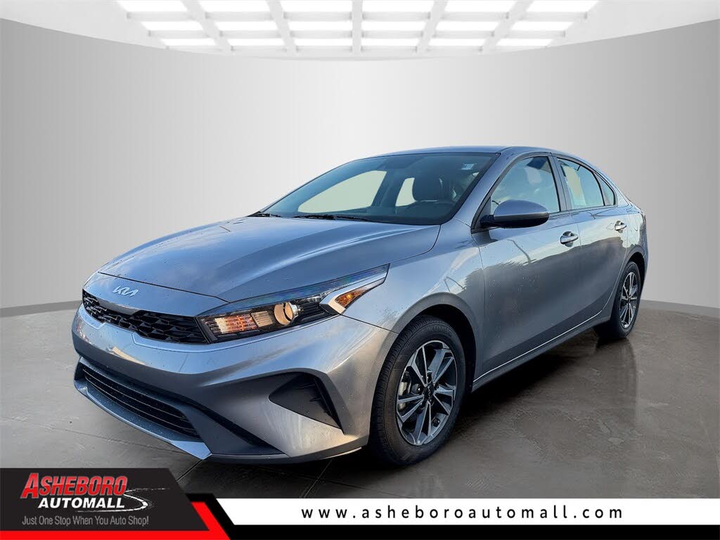 2024 Kia Forte LXS FWD