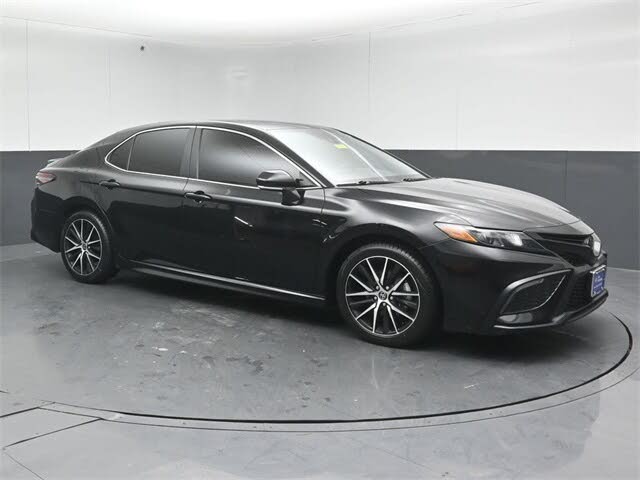 2024 Toyota Camry SE FWD