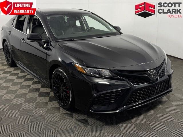 2024 Toyota Camry SE FWD