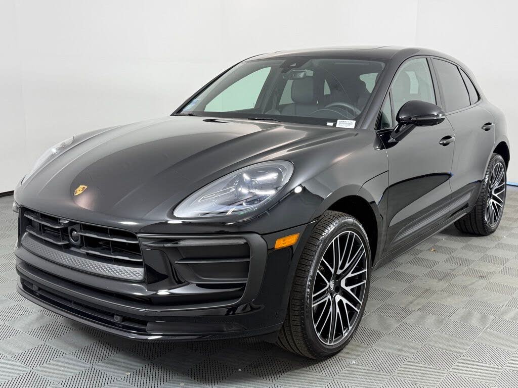 2025 Porsche Macan