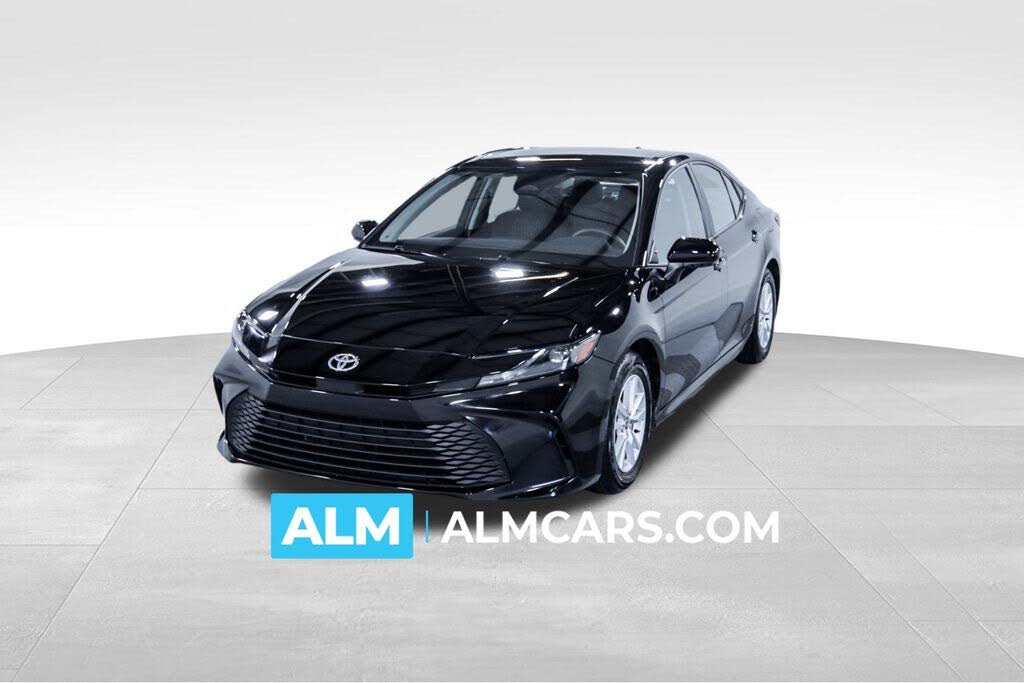 2025 Toyota Camry LE FWD