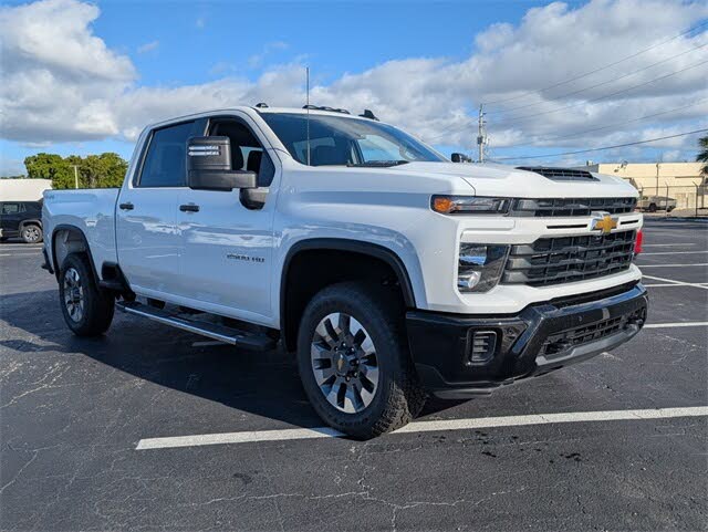2026 Chevrolet Silverado 2500HD Custom Crew Cab 4WD