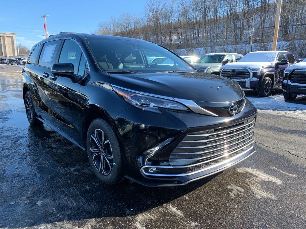 2026 Toyota Sienna Platinum 7-Passenger AWD