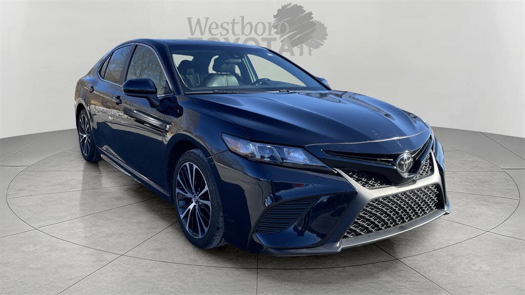 2020 Toyota Camry SE FWD