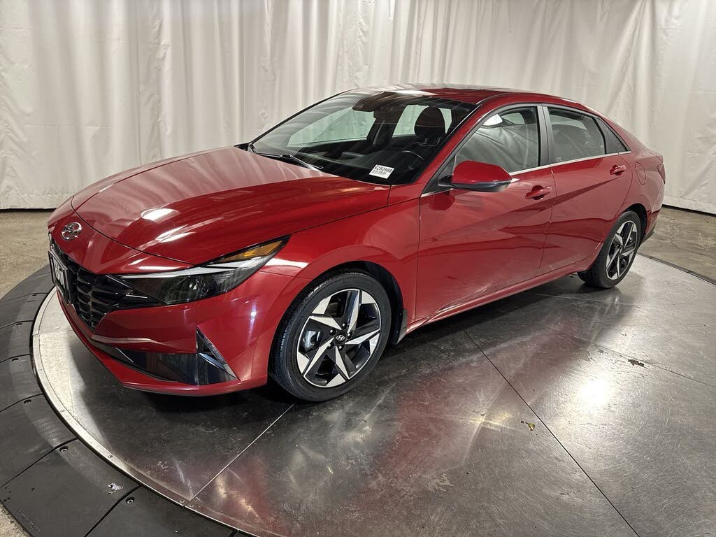 2022 Hyundai Elantra SEL FWD