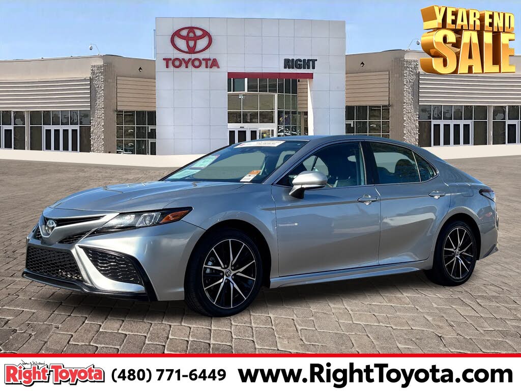 2022 Toyota Camry SE FWD