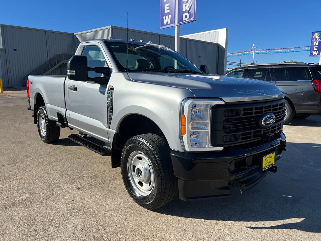 2023 Ford F-350 Super Duty XL LB 4WD
