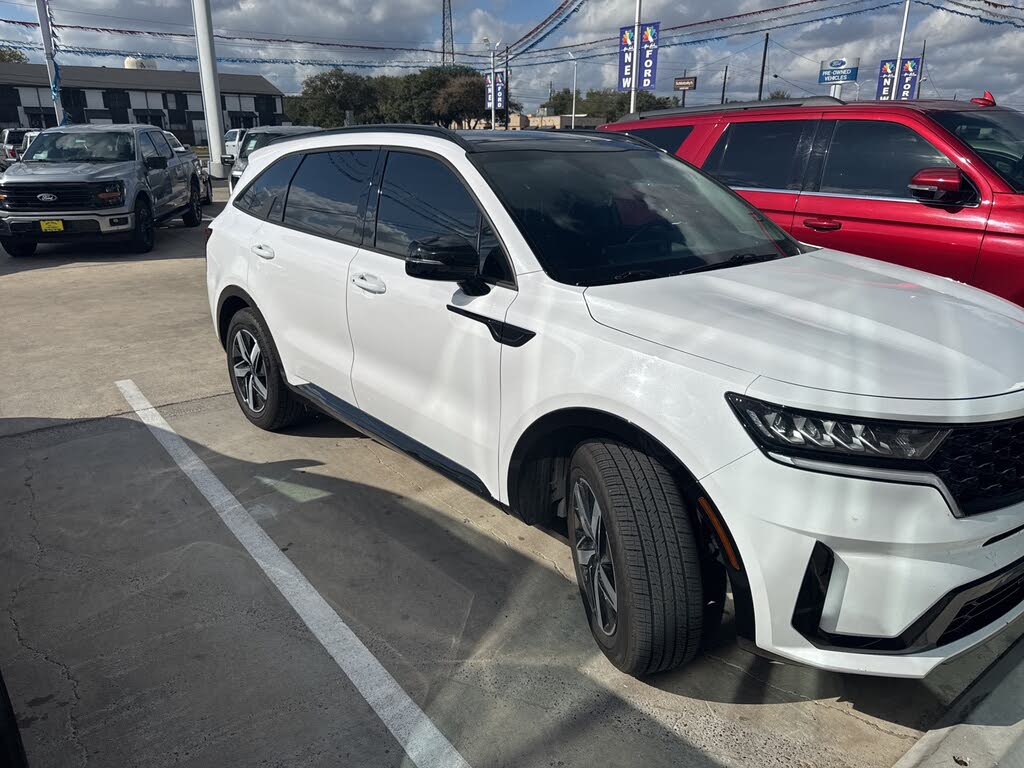 2023 Kia Sorento S FWD