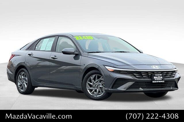 2024 Hyundai Elantra SEL FWD