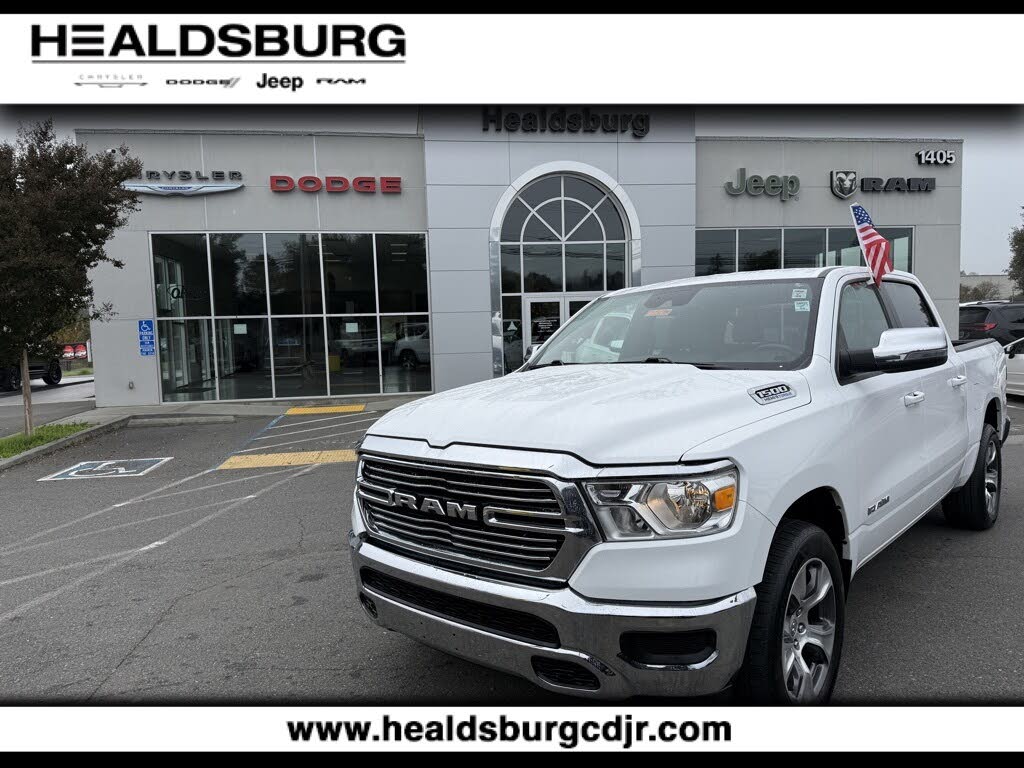 2024 RAM 1500 Laramie Crew Cab 4WD