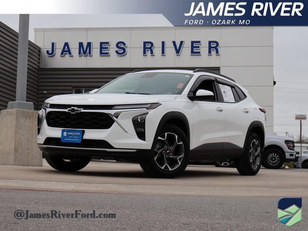 2025 Chevrolet Trax LT FWD