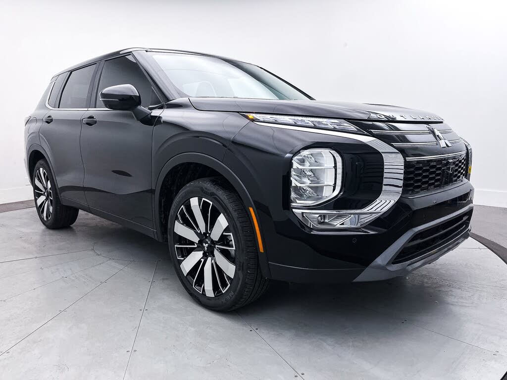 2025 Mitsubishi Outlander SE FWD