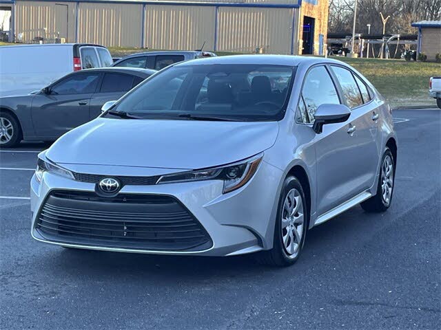 2025 Toyota Corolla LE FWD