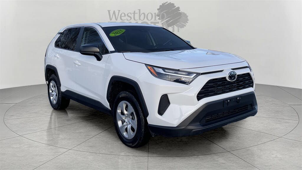2025 Toyota RAV4 LE AWD