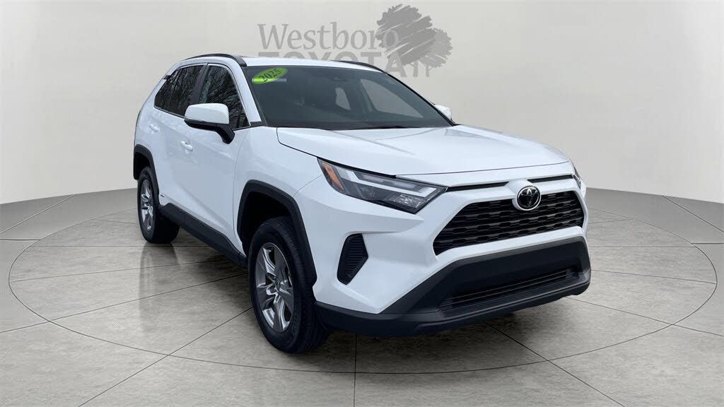 2025 Toyota RAV4 Hybrid XLE AWD
