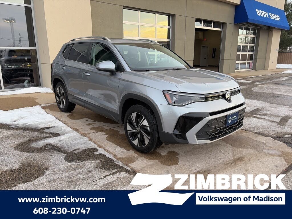 2025 Volkswagen Taos SE 4Motion