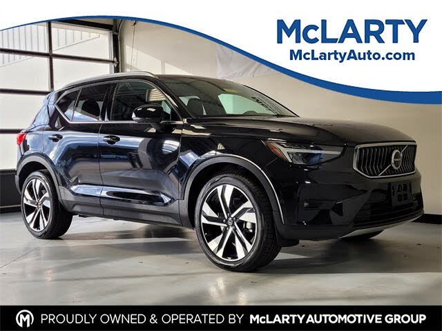 2025 Volvo XC40 B5 Plus Bright Theme AWD