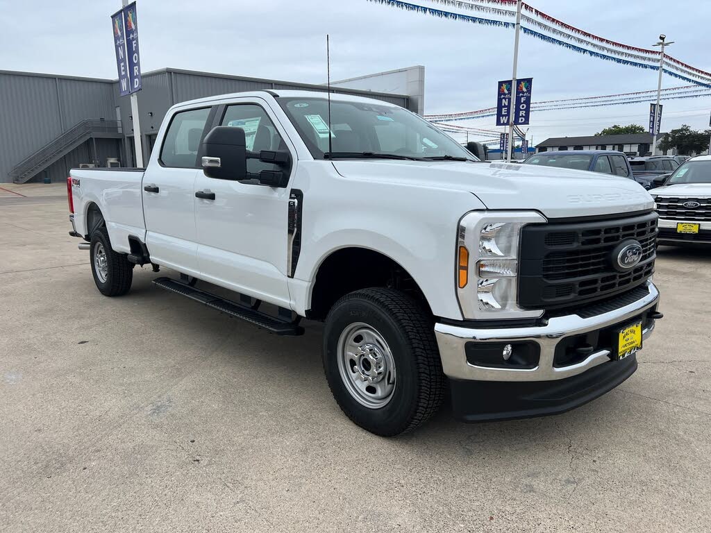 2026 Ford F-250 Super Duty XL Crew Cab 4WD