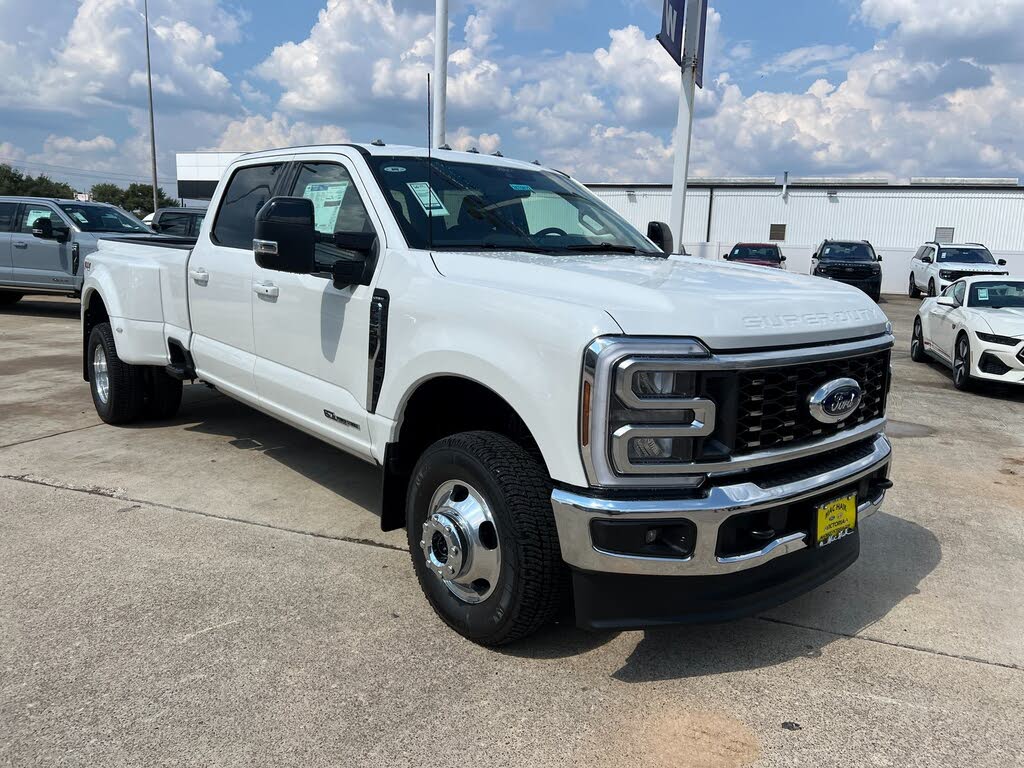 2026 Ford F-350 Super Duty Lariat Crew Cab LB DRW 4WD