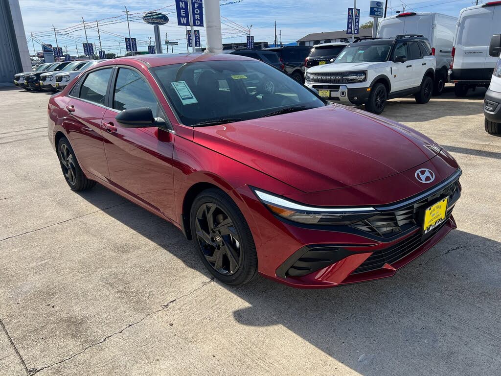 2026 Hyundai Elantra SEL Sport Premium FWD