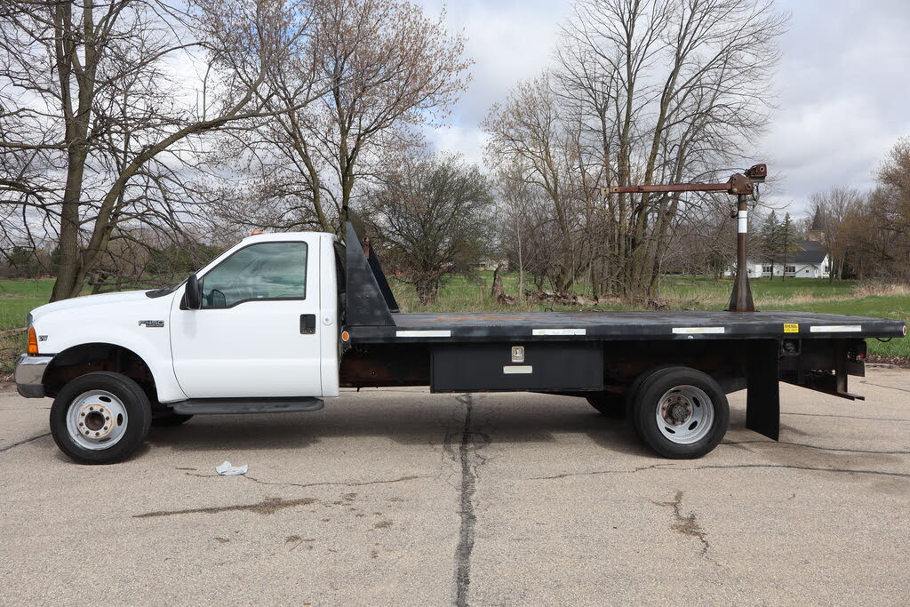 1999 Ford F-450 Super Duty Chassis XL Regular Cab 141 RWD