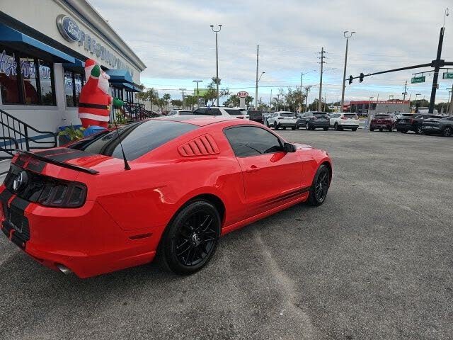 2014 Ford Mustang V6 Coupe RWD