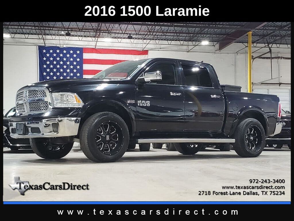 2016 RAM 1500 Laramie Crew Cab RWD