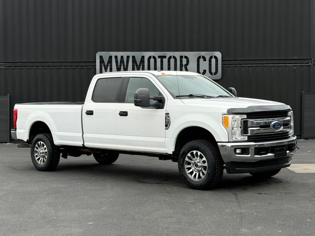2017 Ford F-350 Super Duty XLT Crew Cab 4WD