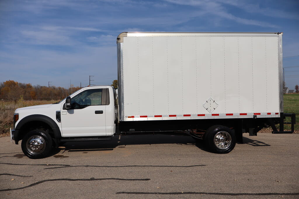 2018 Ford F-450 Super Duty Chassis XL Regular Cab 145 RWD
