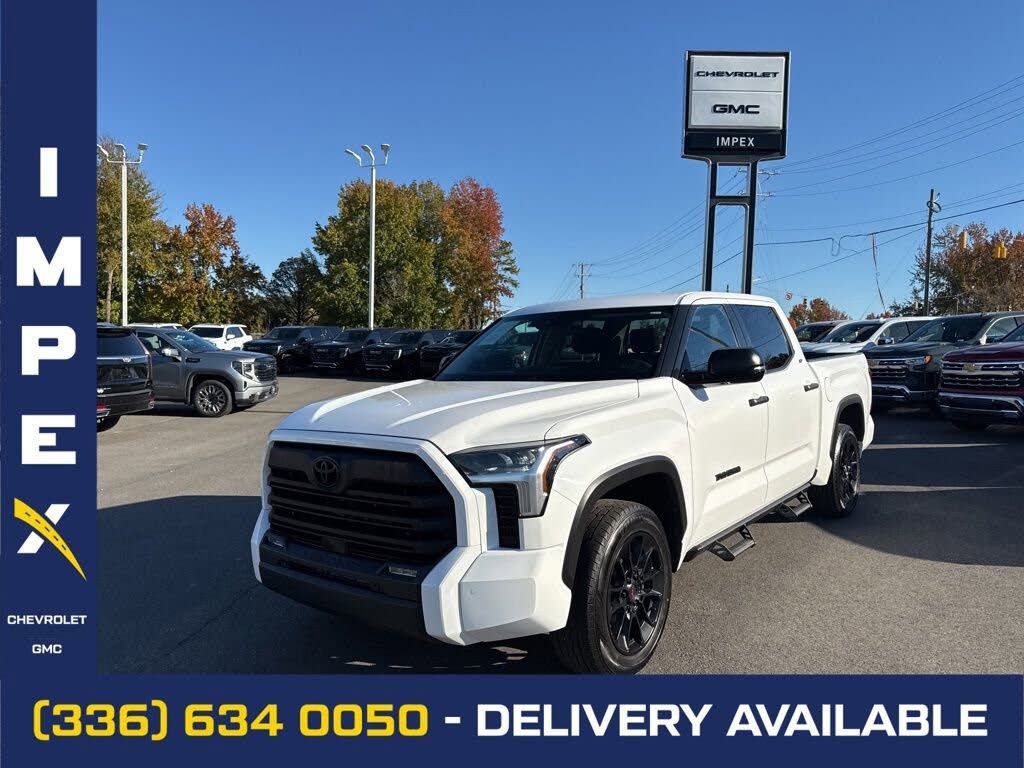 2022 Toyota Tundra SR5 CrewMax Cab RWD