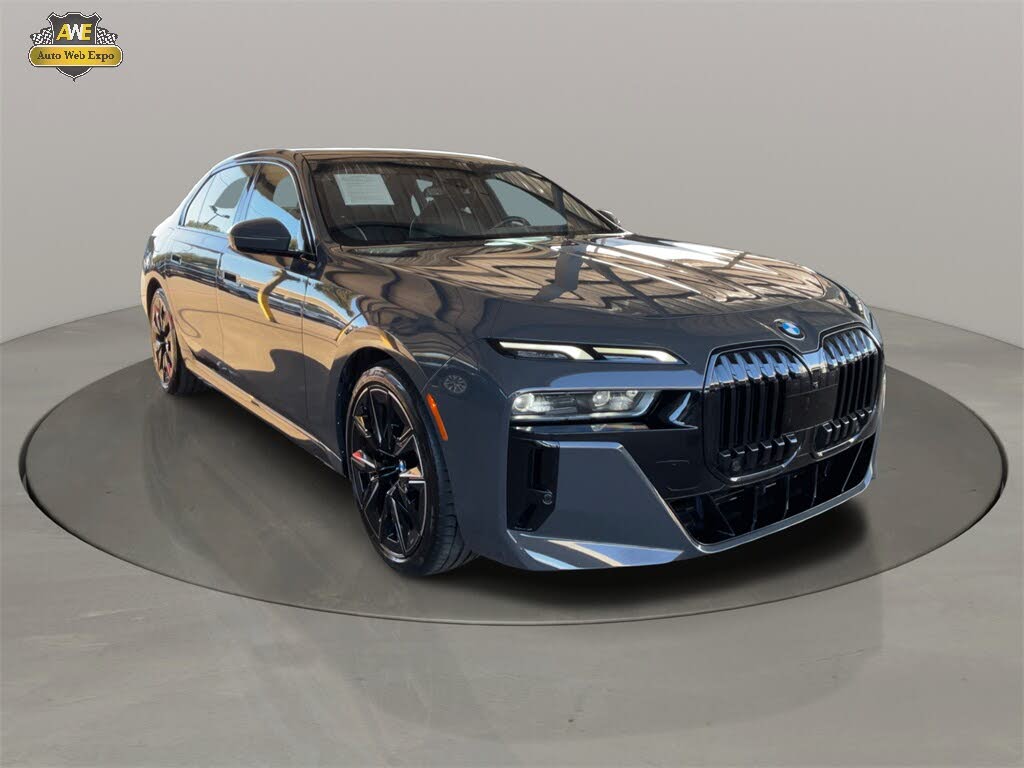 2023 BMW 7 Series 740i RWD