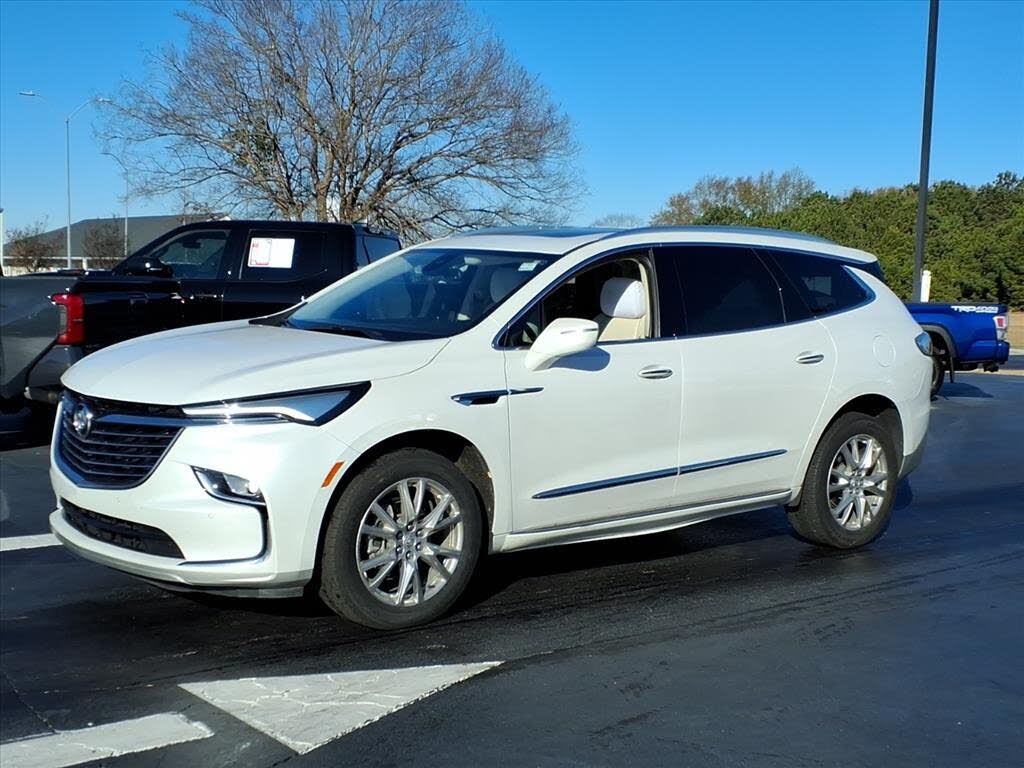 2023 Buick Enclave Essence FWD