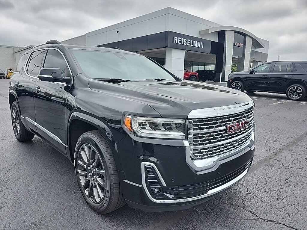 2023 GMC Acadia Denali AWD