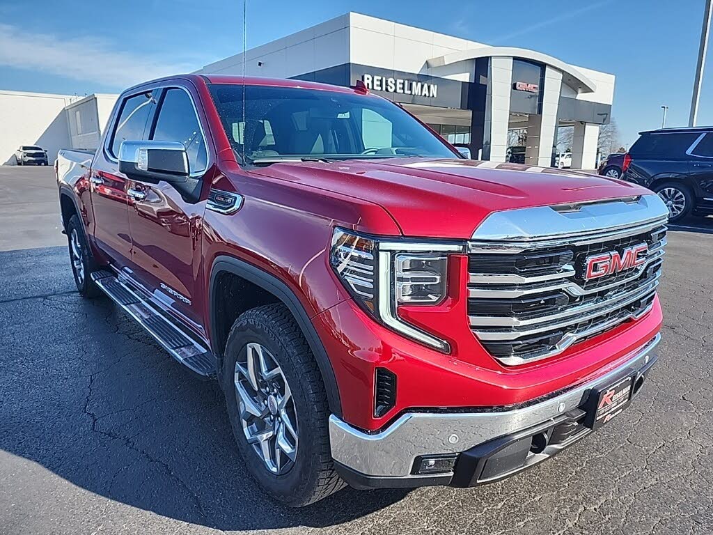 2024 GMC Sierra 1500 SLT Crew Cab 4WD