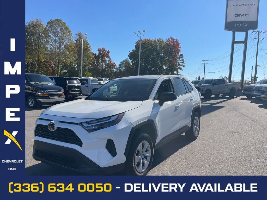 2024 Toyota RAV4 LE FWD
