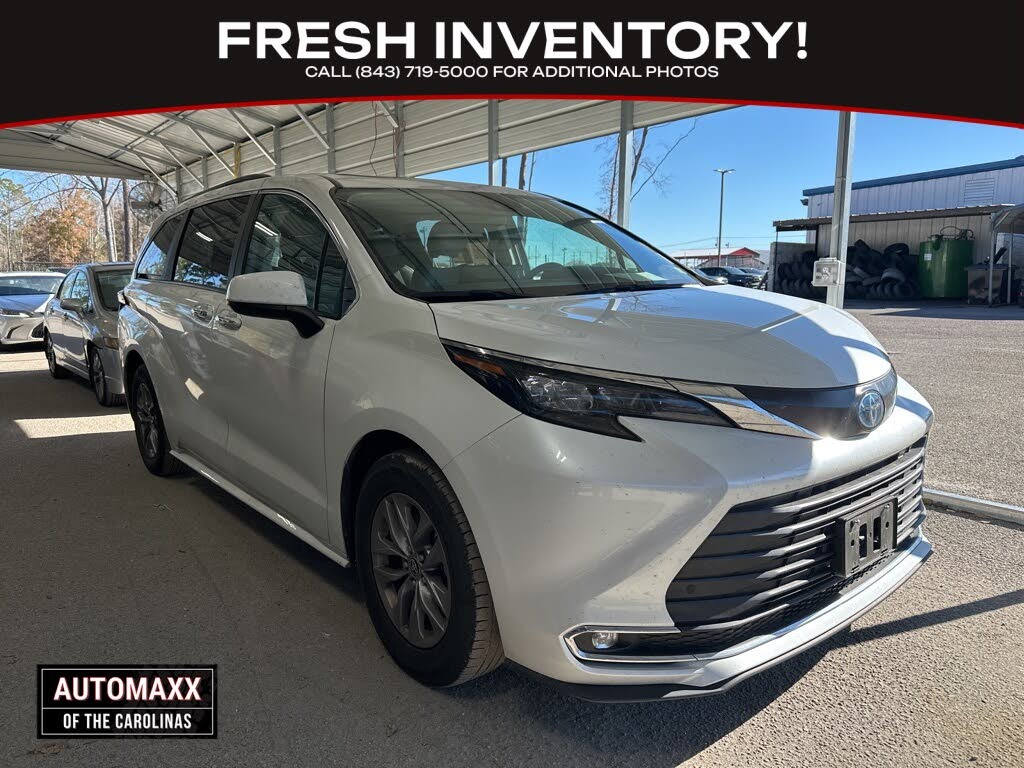 2024 Toyota Sienna XLE 7-Passenger FWD