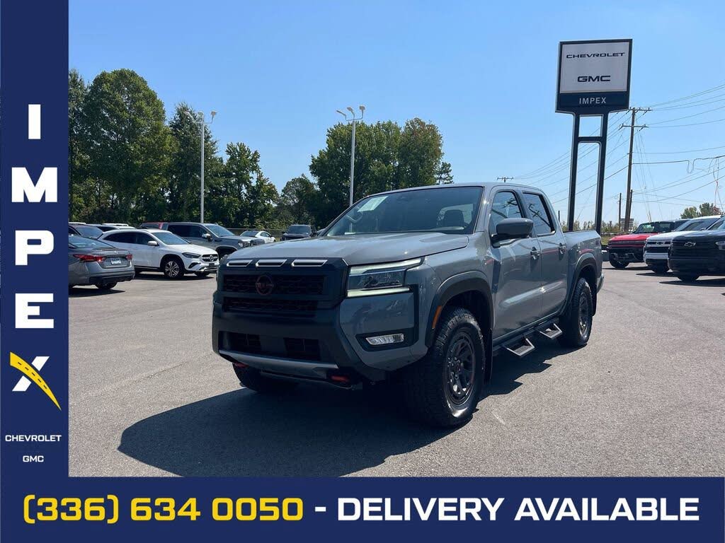 2025 Nissan Frontier PRO-4X Crew Cab 4WD