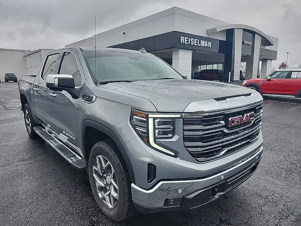 2026 GMC Sierra 1500 SLT Crew Cab 4WD