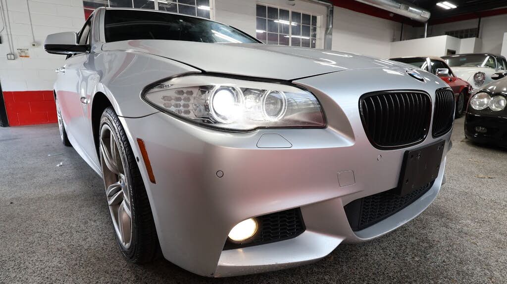 2013 BMW 5 Series 550i xDrive Sedan AWD
