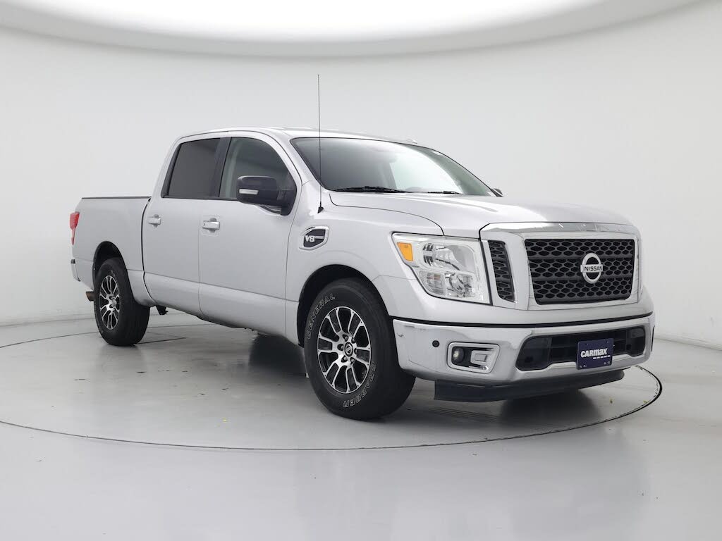 2017 Nissan Titan SV Crew Cab