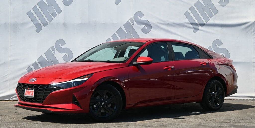 2023 Hyundai Elantra SEL FWD