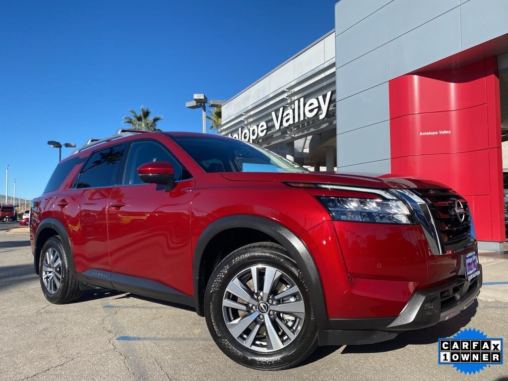 2023 Nissan Pathfinder SL FWD