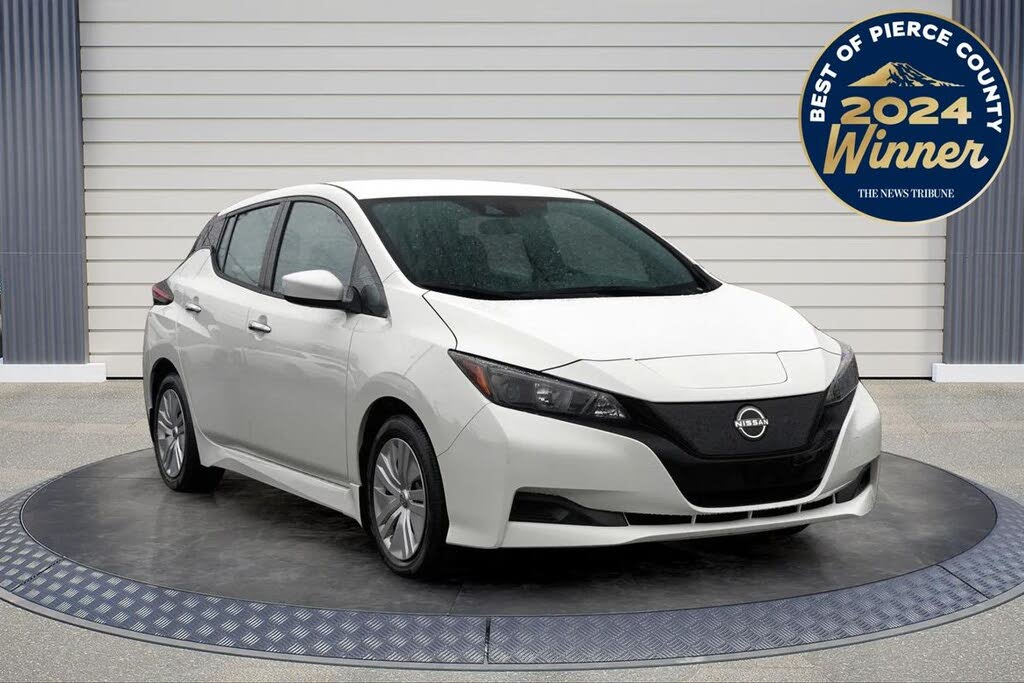 2024 Nissan LEAF S FWD