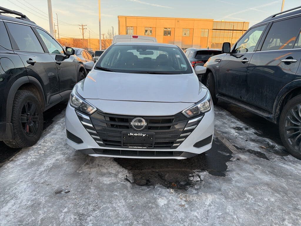 2024 Nissan Versa SV FWD